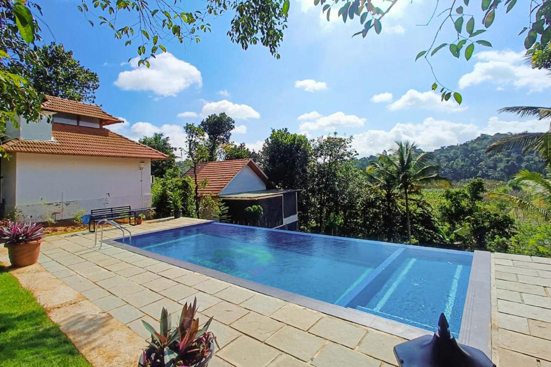 Serene Valley Resort Wayanad マナンタバディー エクステリア 写真